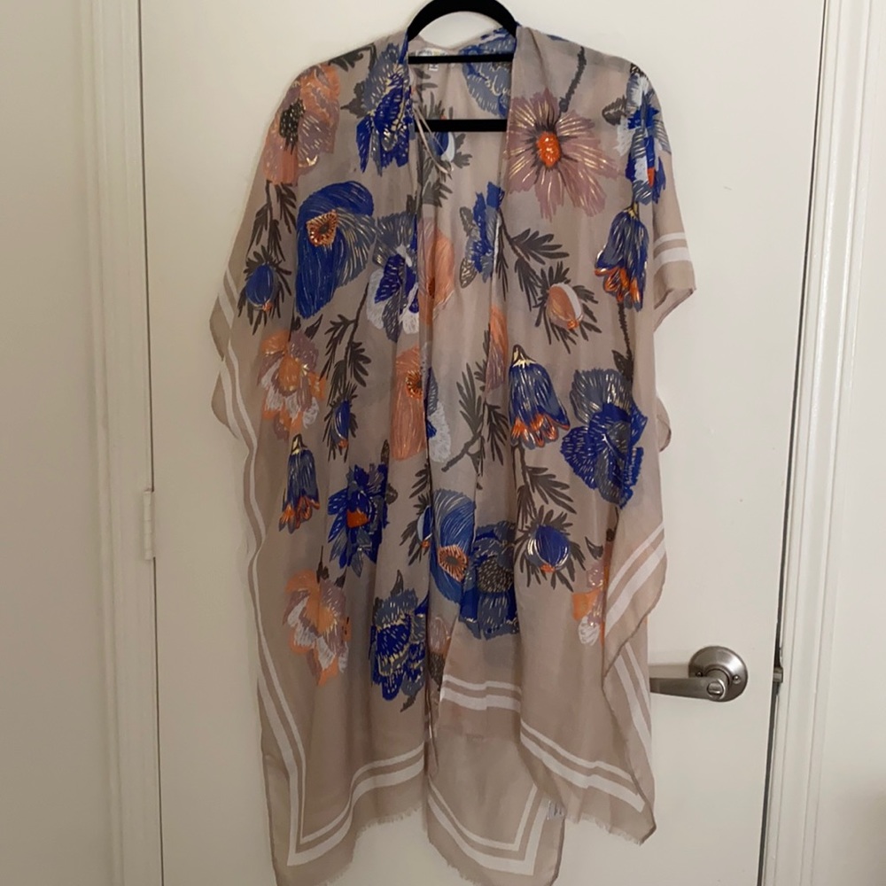 Floral & metallic kimono